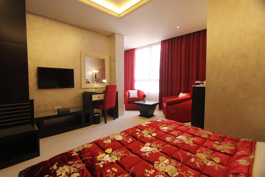 Elite Hotel & Spa Бейрут Екстериор снимка